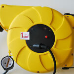 AVVOLGICAVO ARROTOLATORE PROLUNGA CAVO ELETTRICO RIAVVOLGIBILE  AUTOMATICO MT 22