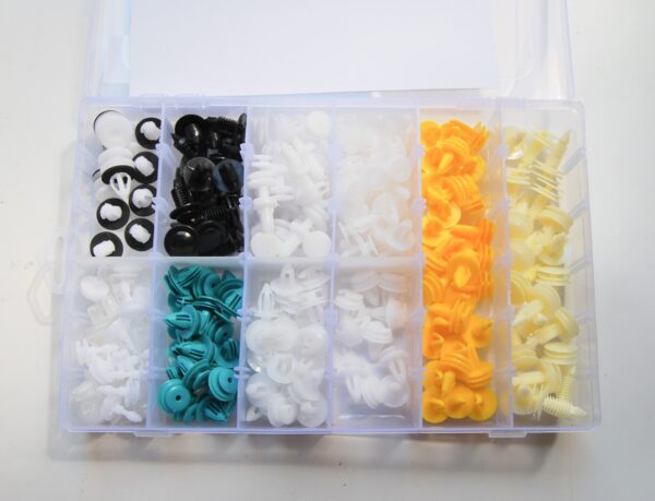 ACCESSORI CLIP 210 PZ INCASTRO CARROZZERIA FERMI PARAURTI PANNELLI PORTIERE 857