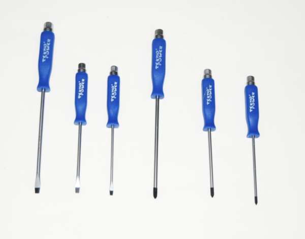 SET CACCIAVITI 6 PZ GIRAVITI PIATTO CROCE CACCIAVITE PUNTA MAGNETICA 467