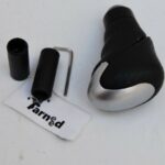 POMELLO LEVA CAMBIO AUTO MACCHINA MANOPOLA UNIVERSALE MANUALE NERA O ROSSA 666