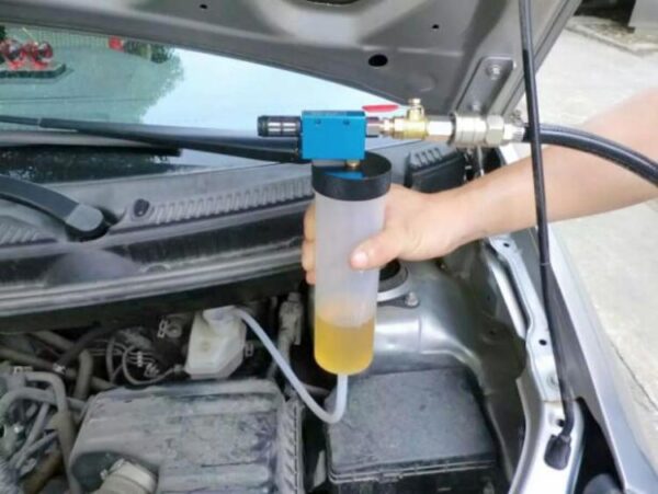 POMPA SIRINGA SPURGO FRENI LIQUIDI OLIO PNEUMATICA ARIA AUTO VUOTO 500 cc 045