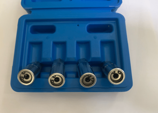 SET 4 PZ ESTRATTORI PRIGIONIERI RULLO VITE PERNI ESTRATTORE 1/4 2,5 3 3,5 4 751X
