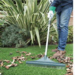 SCOPA A PETTINE PULIZIA PRATO PRATI TAPPETO SINTETICO FOGLIE ERBA FINTA 45CM 080