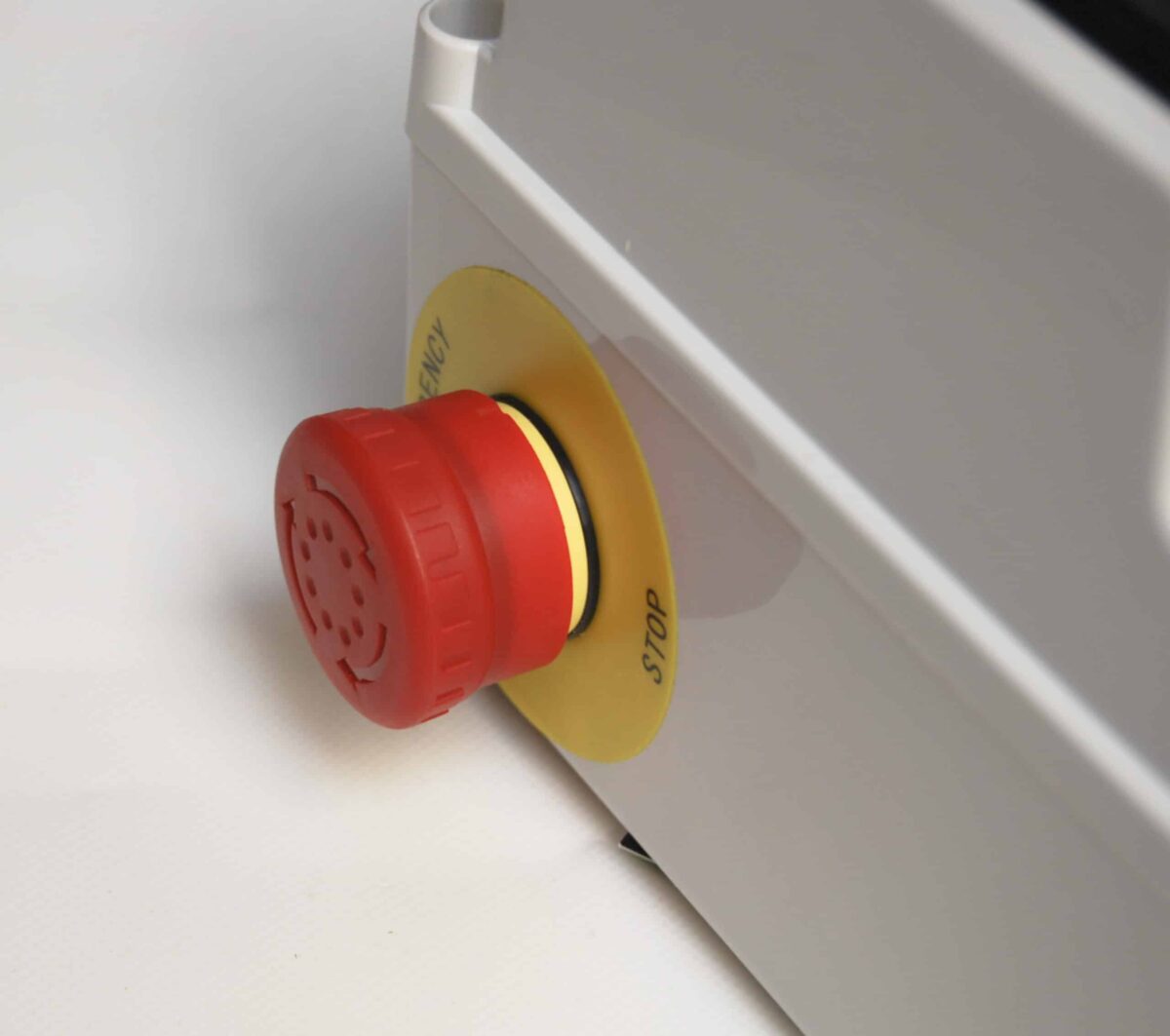 QUADRO ELETTRICO CANTIERE 4 PRESE MONOFASE TRIFASE CERTIFICAZIONE TASTO EMERGENZA 16A 111P - immagine 3