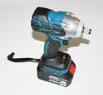 AVVITATORE SVITA BULLONI BUSSOLE 1/2'' IMPULSI 2 BATTERIE 20V 4.0 AH BUSSOLA 348 - immagine 7