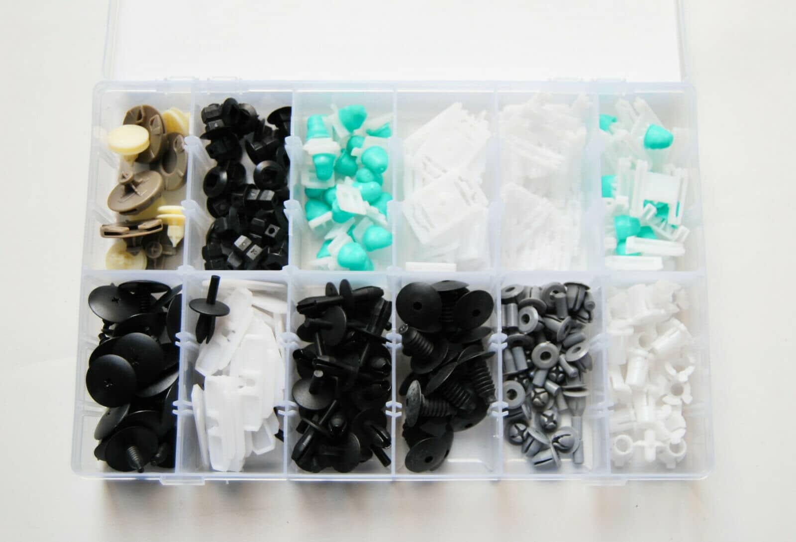 clip_1.jpg CLIP FERMI FISSAGGIO 255 PZ CARROZZERIA PARAURTI PANNELLI RIVETTI PLASTICA 640 - immagine 1