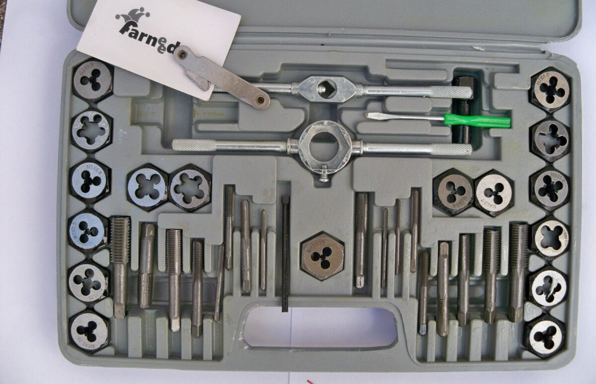 FILIERA PROFESSIONALE FILETTATURA 40 PZ VALIGETTA DI PLASTICA TUNGSTENO FARNEED EC - immagine 2